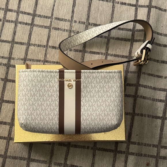 Michael Kors Cream and Brown Belt Bag - Picture 1 of 2